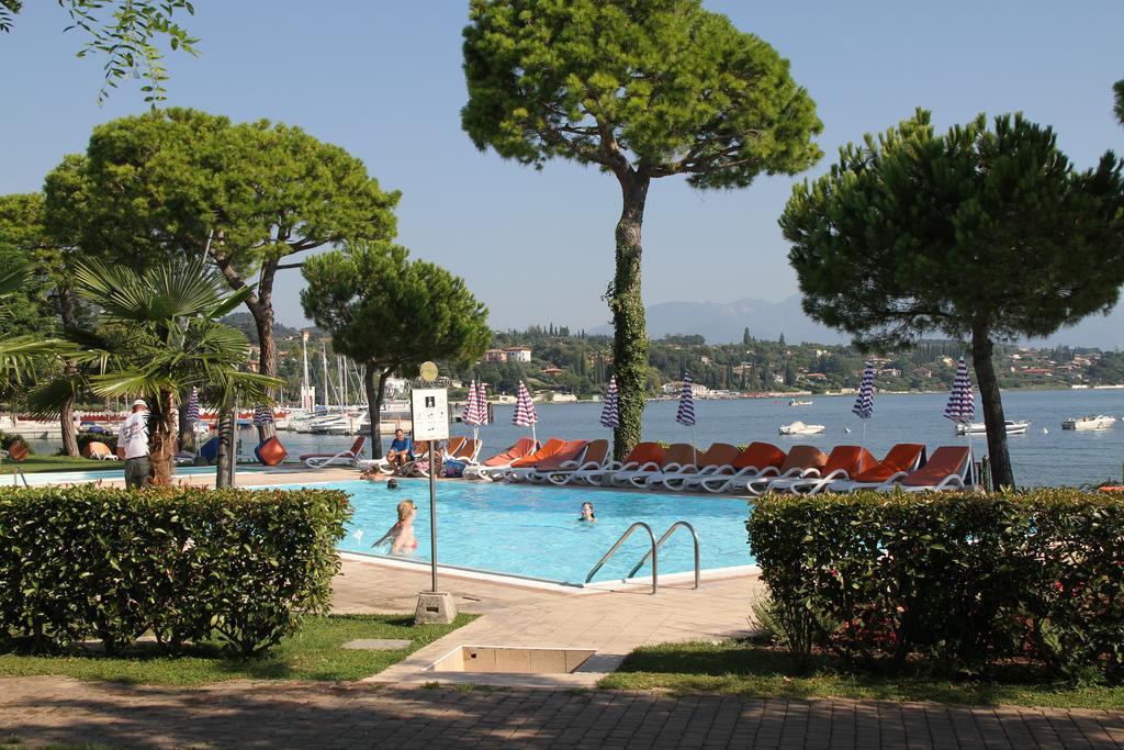 Le Corti Del Lago Паденге-суль-Гарда Экстерьер фото
