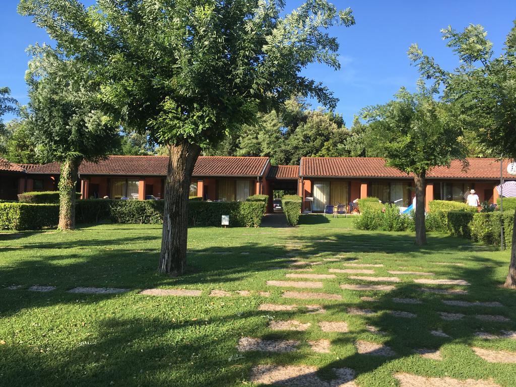 Le Corti Del Lago Паденге-суль-Гарда Экстерьер фото