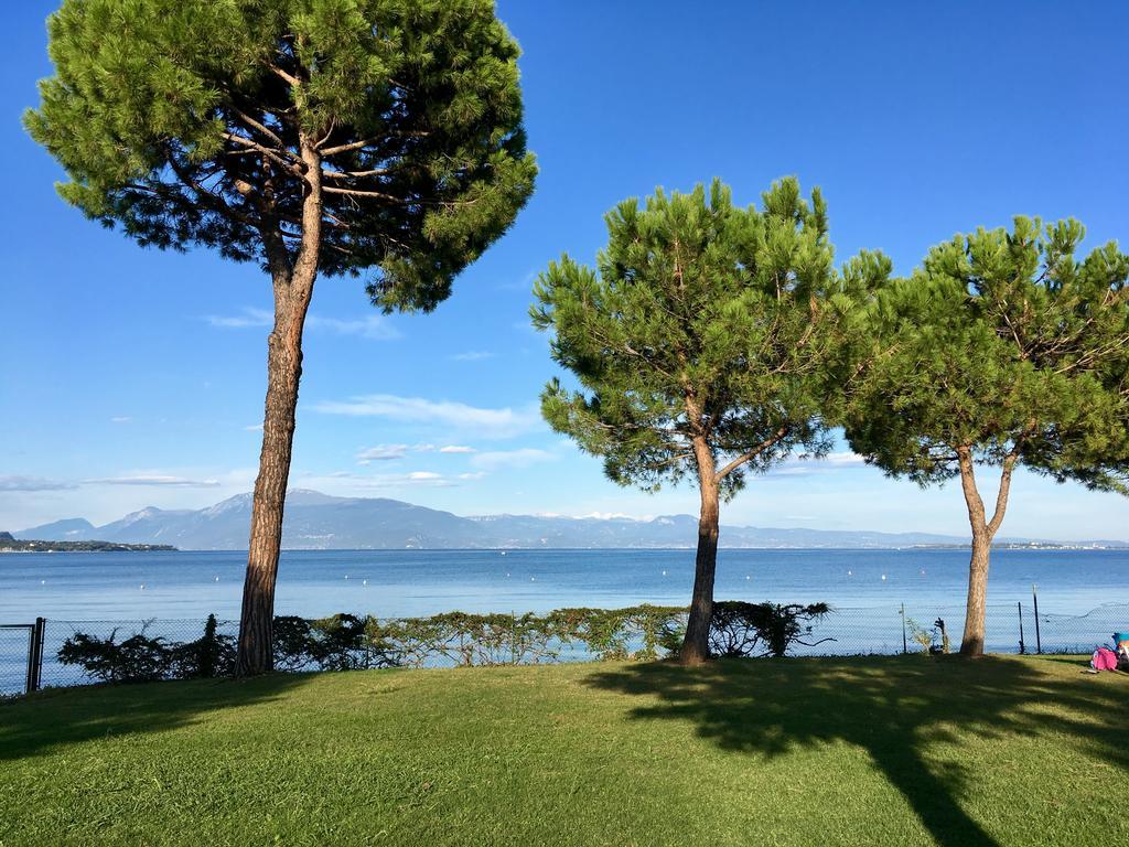 Le Corti Del Lago Паденге-суль-Гарда Экстерьер фото